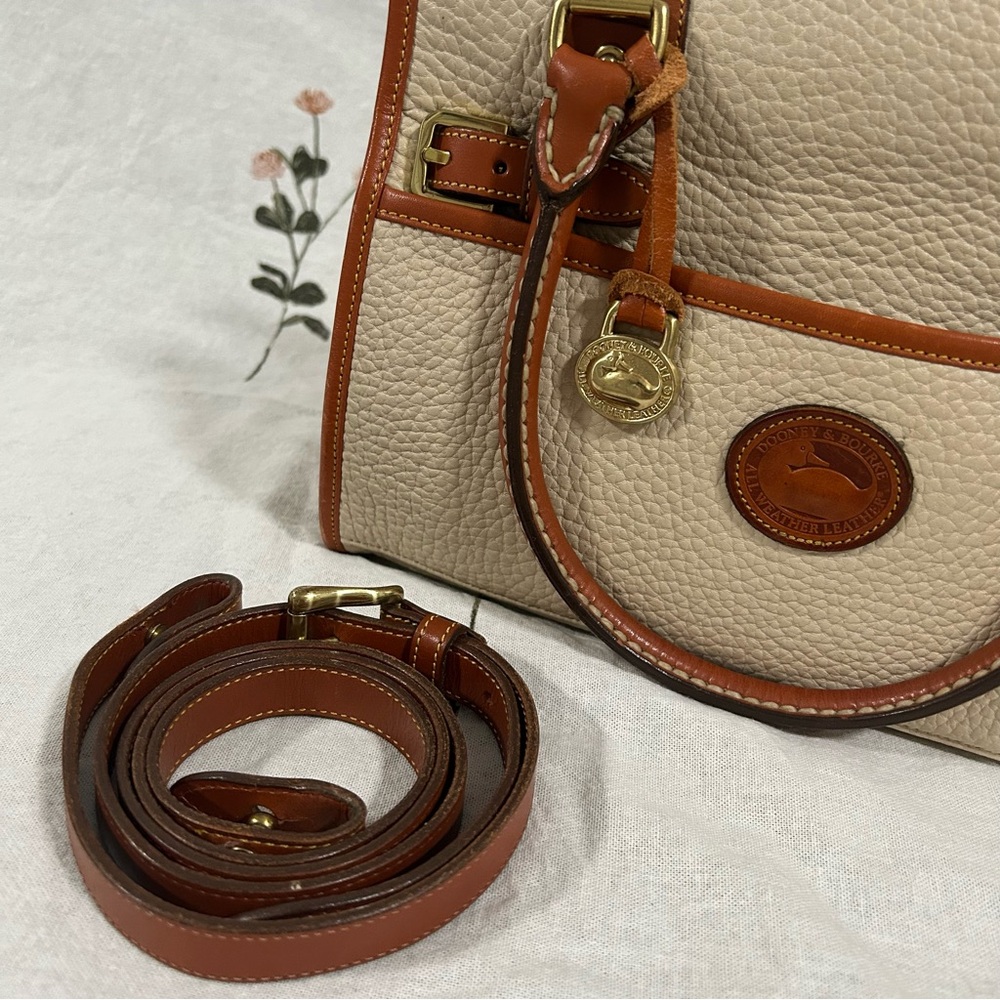 Vintage Dooney and Bourke All Weather Leather Hand Bag